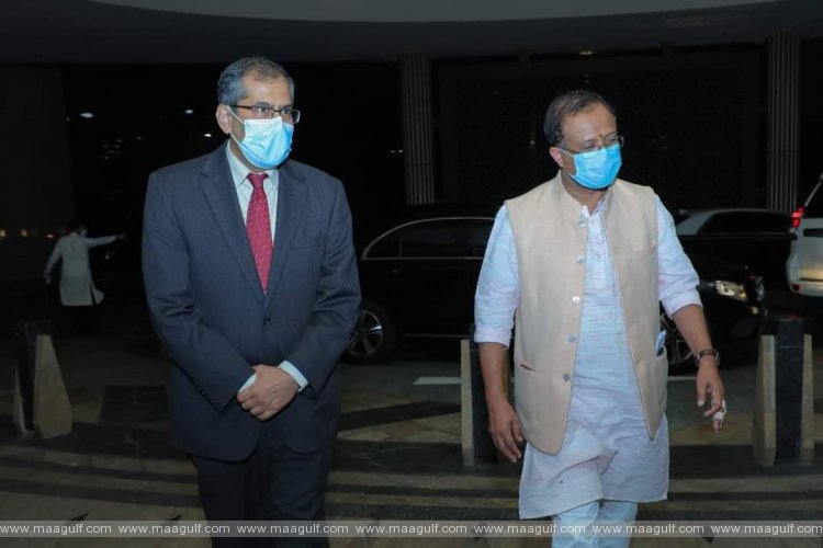 1 యూఏఈ చేరుకున్న భారత మంత్రి మురళీధరన్